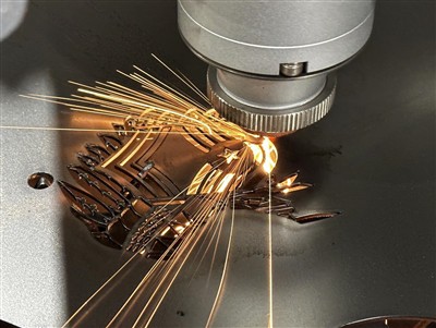 Kakšno je načelo laserskega rezalnega stroja? Uvod v glavne postopke laserskega rezalnega stroja